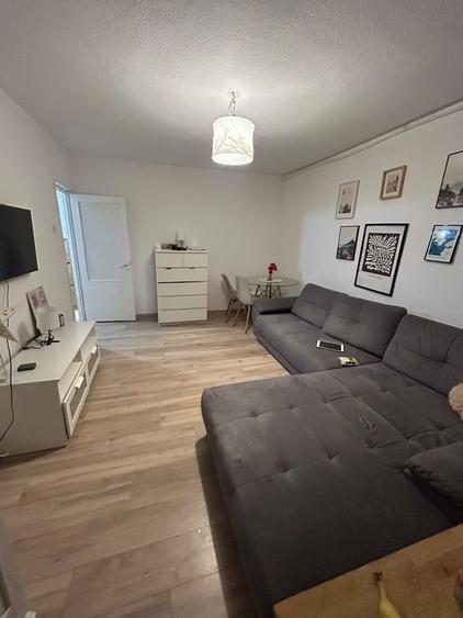 Apartament cu 2 camere decomandat în Drumul Taberei