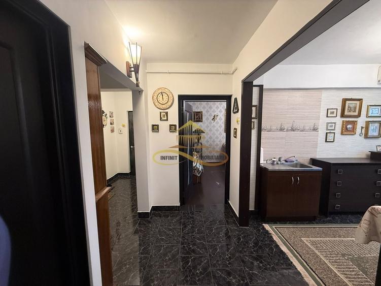 Apartament cu 2 camere decomandat în Energiei