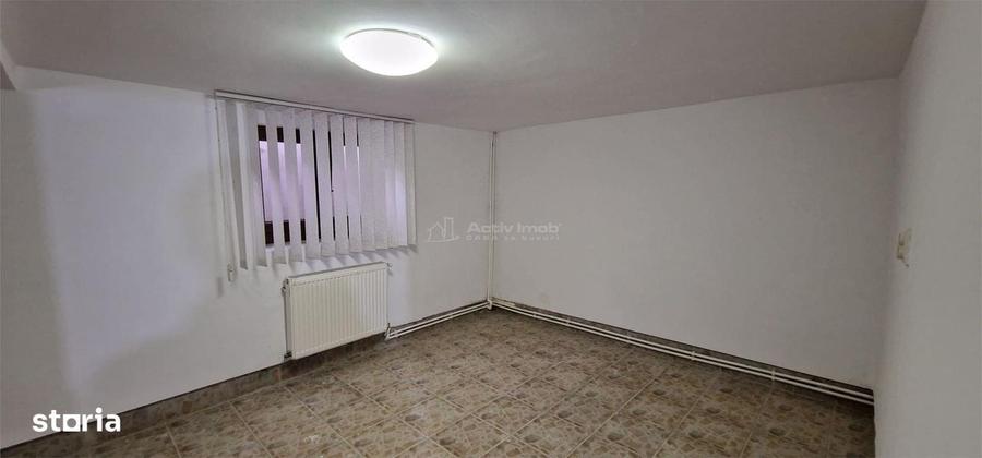 Casă cu 4 camere în Muncitoresc