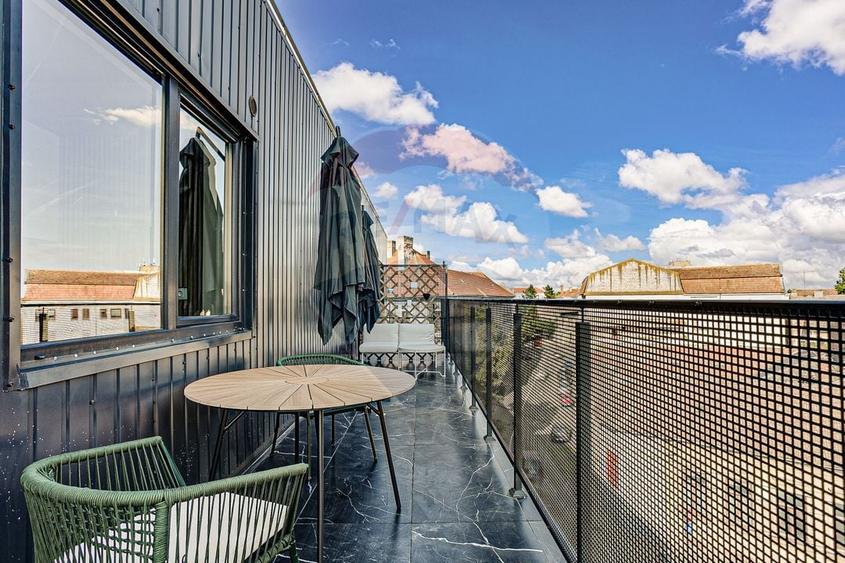 Apartament cu 3 camere decomandat, mobilat în Ultracentral