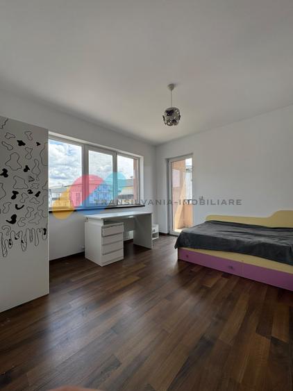 Apartament cu 3 camere decomandat în Florești