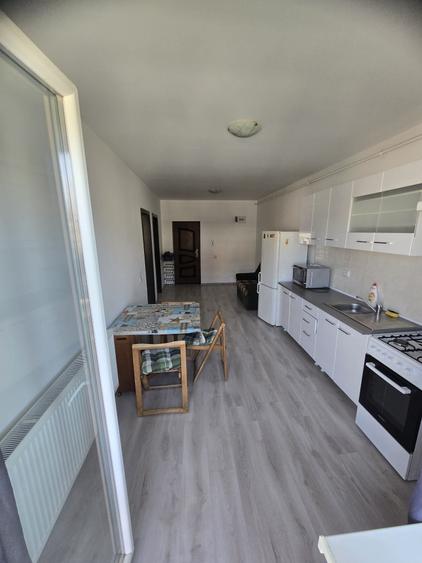 Apartament cu 2 camere semidecomandat în Sânpetru