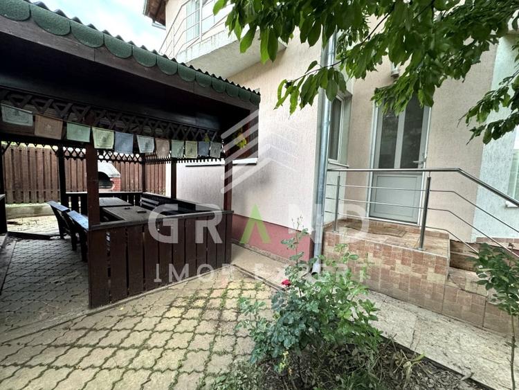 Casă individuală cu 4 camere cu Canalizare în Florești