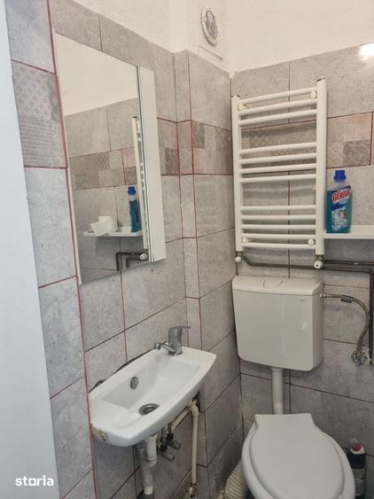 Garsonieră decomandată în Central