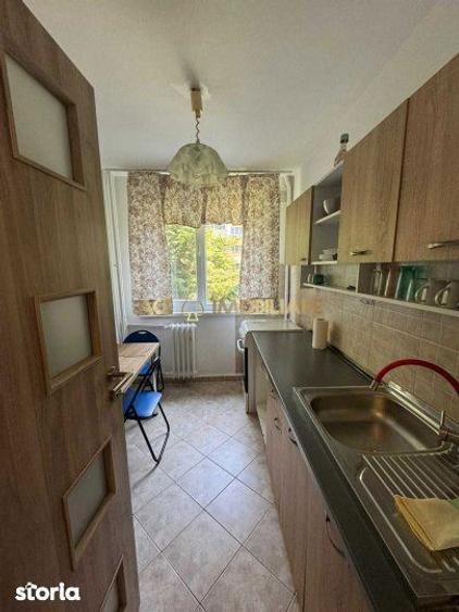 Apartament cu 2 camere, mobilat în Tei