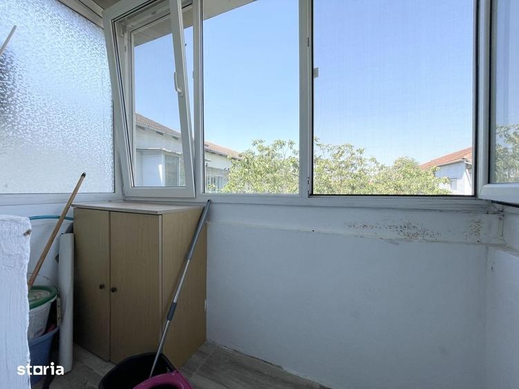 Garsonieră decomandată în Girocului
