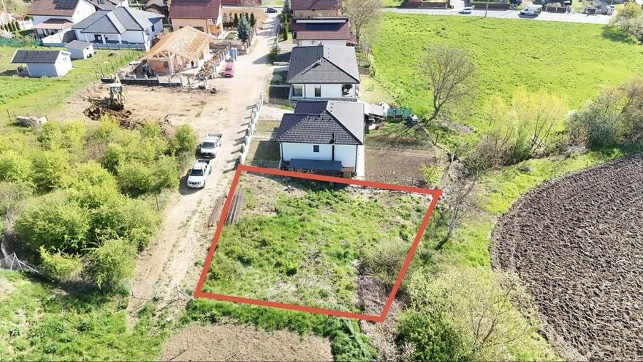 Teren de 445 mp, în Bărdești