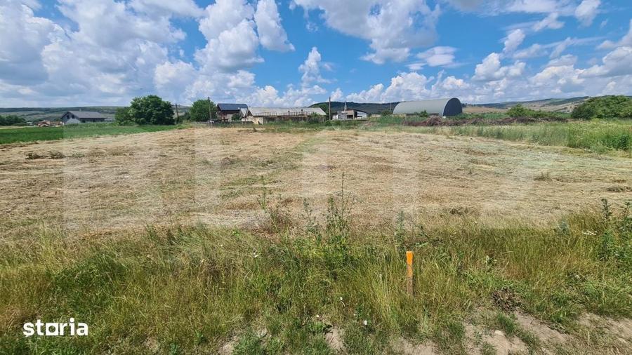 Teren de 3600 mp, în Jucu