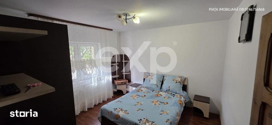 Apartament cu 4 camere decomandat în Central