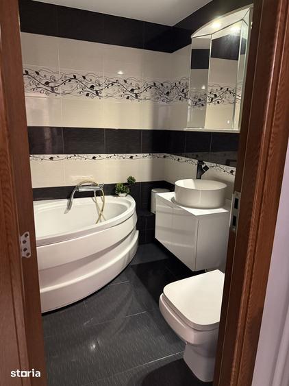 Apartament cu 3 camere decomandat în Berceni