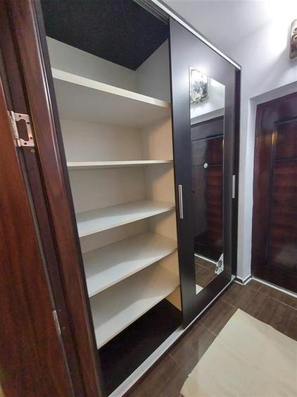 Garsonieră decomandată, mobilată în Podul de Piatră