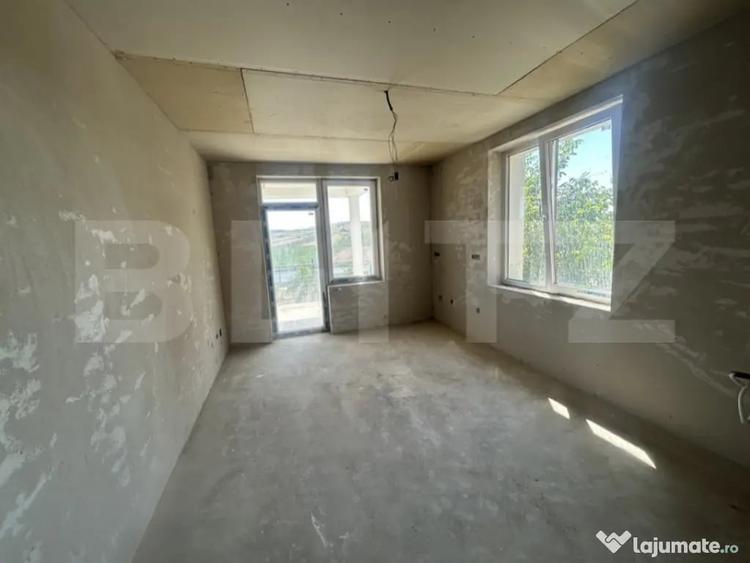 Casă cu 5 camere cu Teren 755 Mp în Chinteni