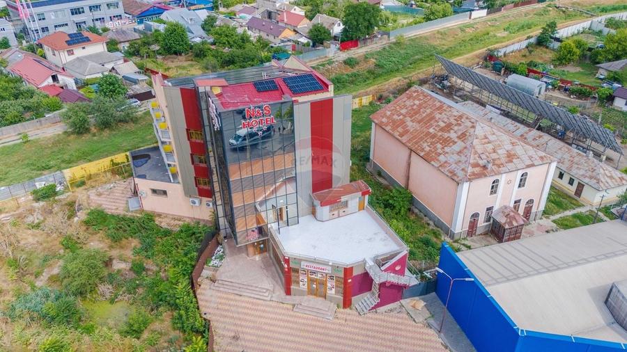 Hotel/Pensiune, de 1,855 mp, în Central