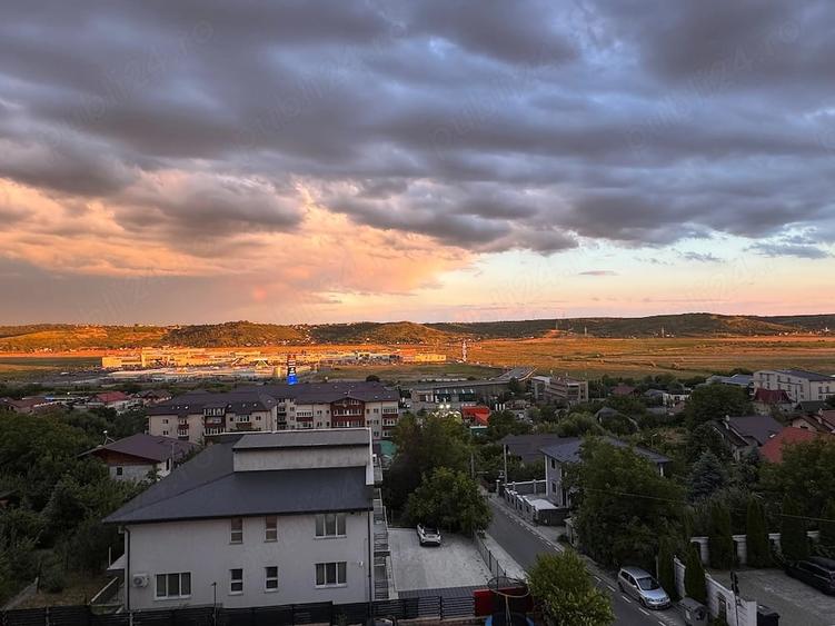 Apartament cu 3 camere semidecomandat în Valea Lupului