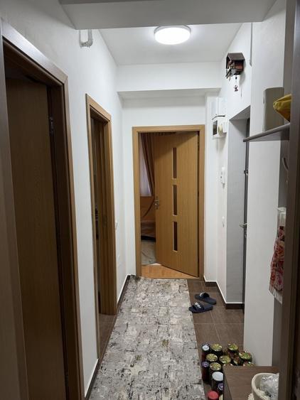 Apartament 2 camere decomandat de vanzare + curte proprie , str amurgului nr 37,parter /2 - 3
