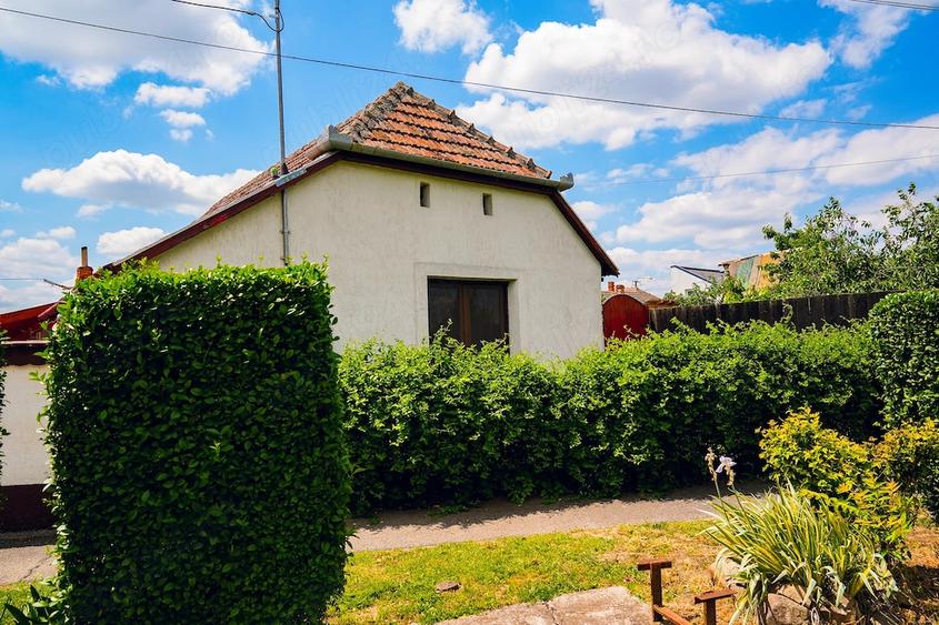 Casă cu 3 camere cu Canalizare în Sânnicolau Mic