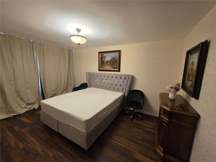 Casă cu 4 camere cu Teren 100 Mp în 1 Decembrie