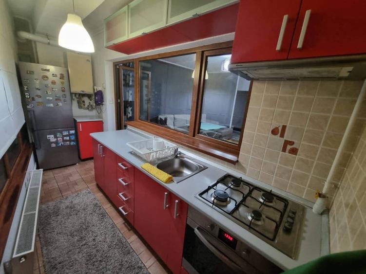 Apartament cu 2 camere decomandat în Central