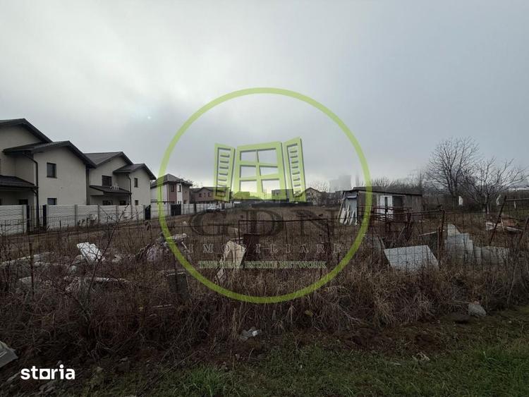 Teren de 1000 mp, în Bariera Vâlcii