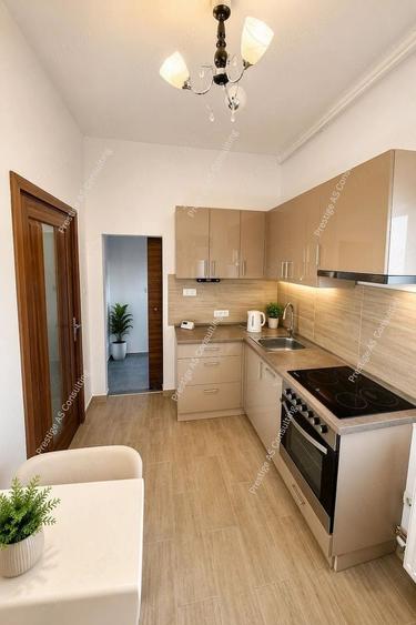 Apartament cu 3 camere decomandat în Punctele Cardinale