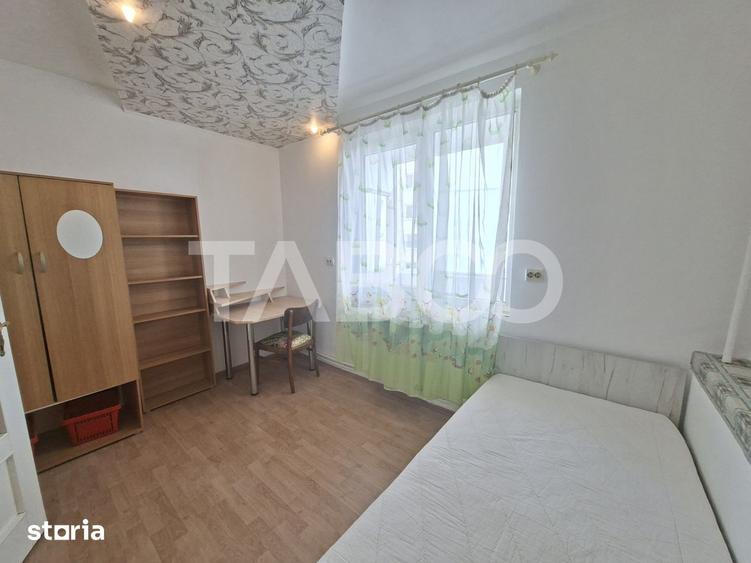 Apartament cu 3 camere semidecomandat, mobilat în Mihai Viteazul