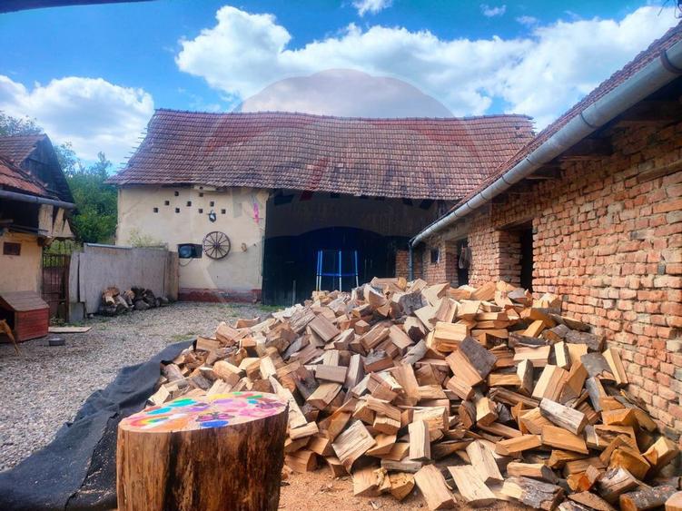 Casa la tara in satul Retis, comuna Bradeni, aproape de ... - 3