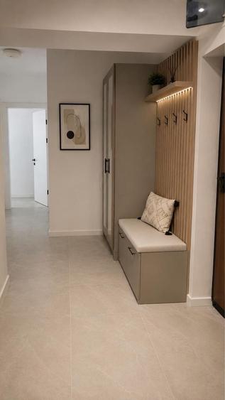 Apartament cu 3 camere decomandat în Cățelu