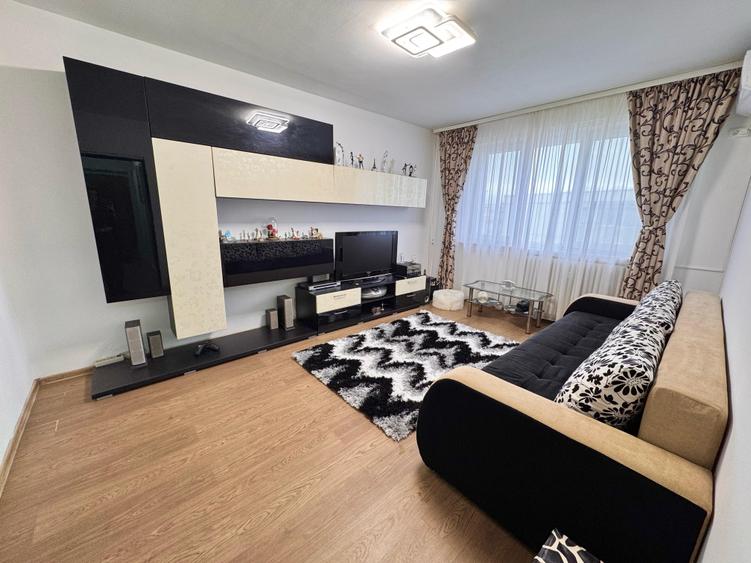Apartament cu 2 camere semidecomandat, mobilat în Gara