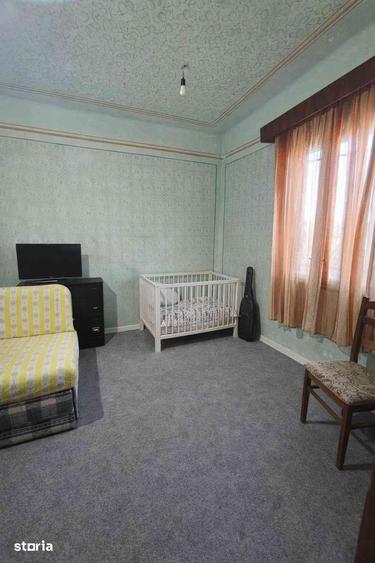Casă cu 4 camere cu Teren 2340 Mp în Sâmbăta