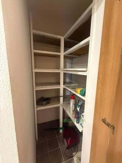 Apartament cu 3 camere semidecomandat în Moșilor