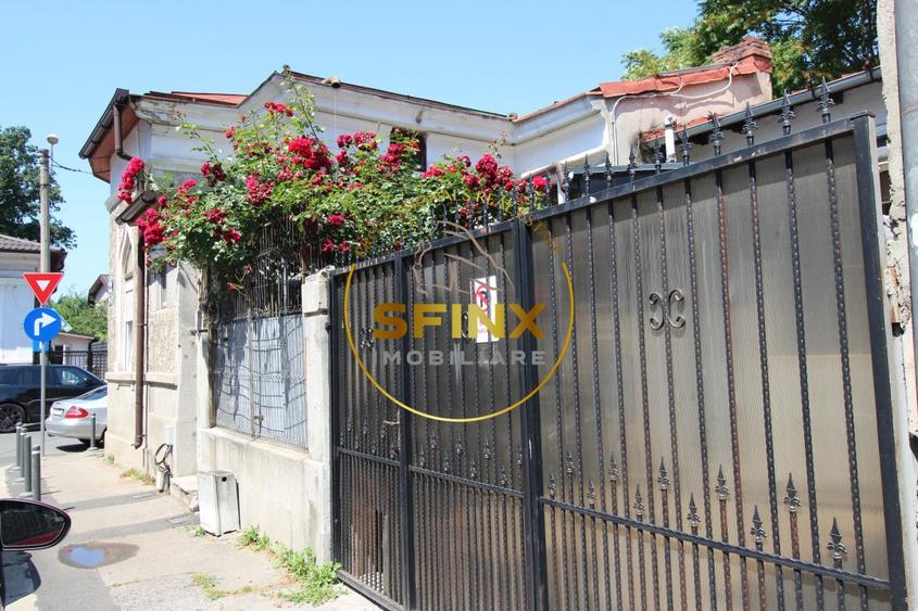 Casă individuală cu 5 camere cu Canalizare în Gara de Nord