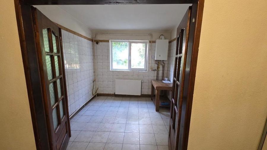 Apartament cu 2 camere semidecomandat în Micro 11