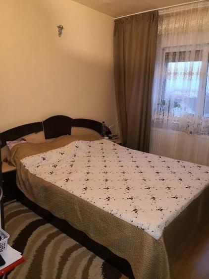 Apartament cu 3 camere decomandat în Gepiș