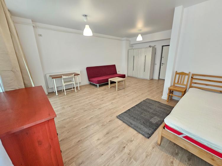 Garsonieră semidecomandată, mobilată în Parcul Carol