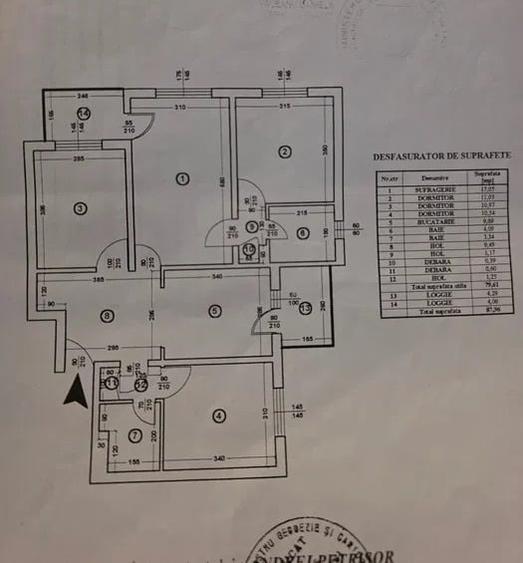 Apartament cu 4 camere semidecomandat în Berceni