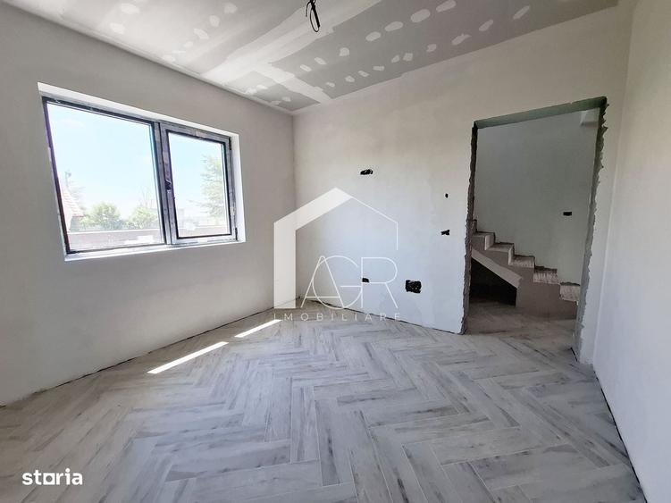 Casă cu 4 camere în Păulești