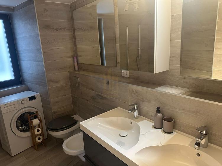 Apartament cu 4 camere decomandat, mobilat în Cotroceni
