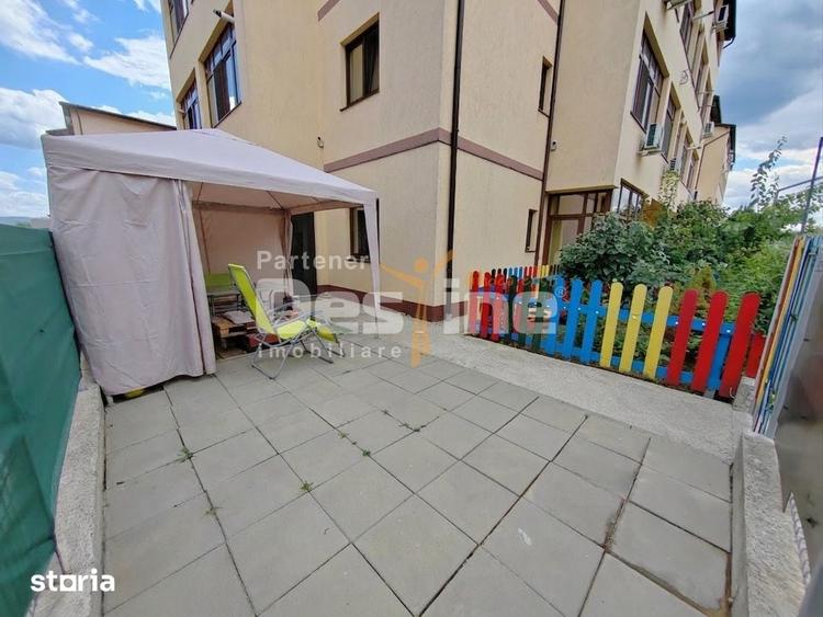 Apartament cu 3 camere în Valea Adâncă