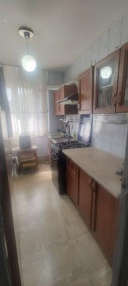 Apartament cu 3 camere semidecomandat în Titan