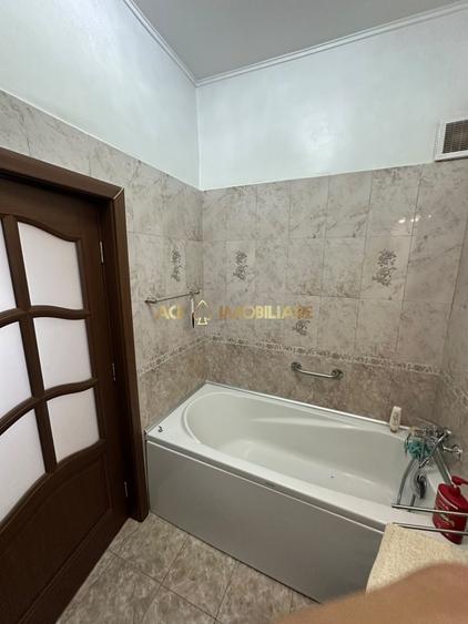 Casă individuală cu 2 camere cu Canalizare în Tineretului