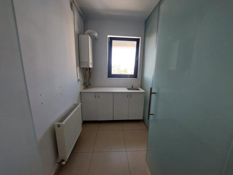 Birou, de 103 mp, în Delfinariu