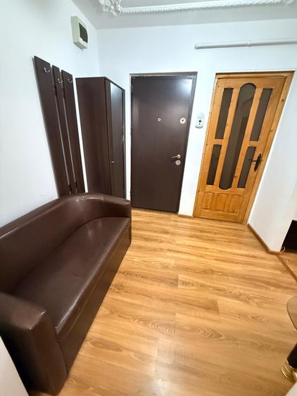 Apartament cu 2 camere decomandat în Micro 17