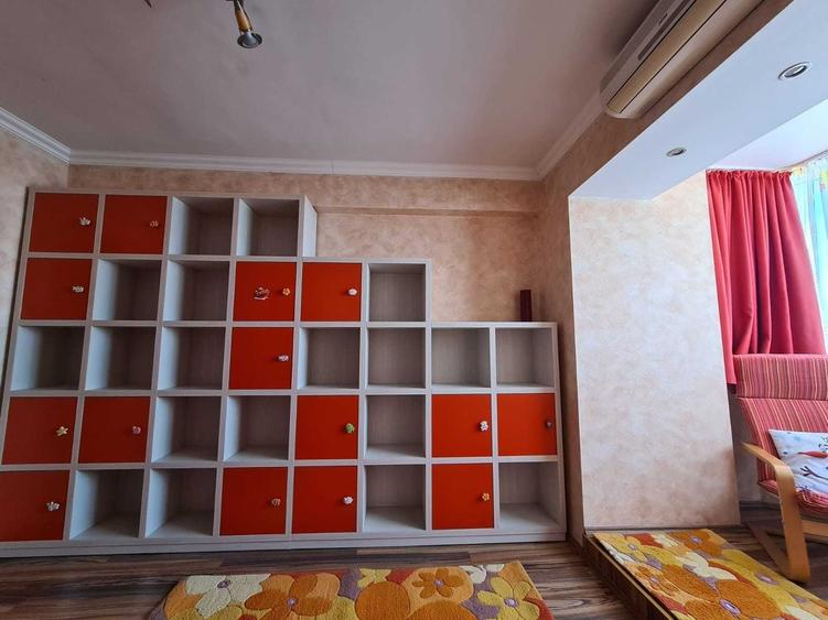 Apartament cu 3 camere decomandat în Lotus