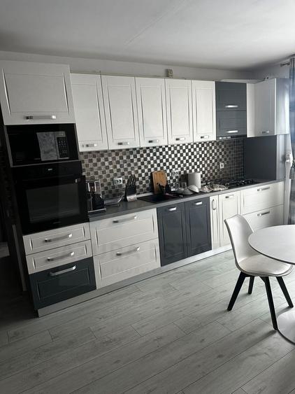 Apartament cu 3 camere decomandat, mobilat în Hipodrom 1