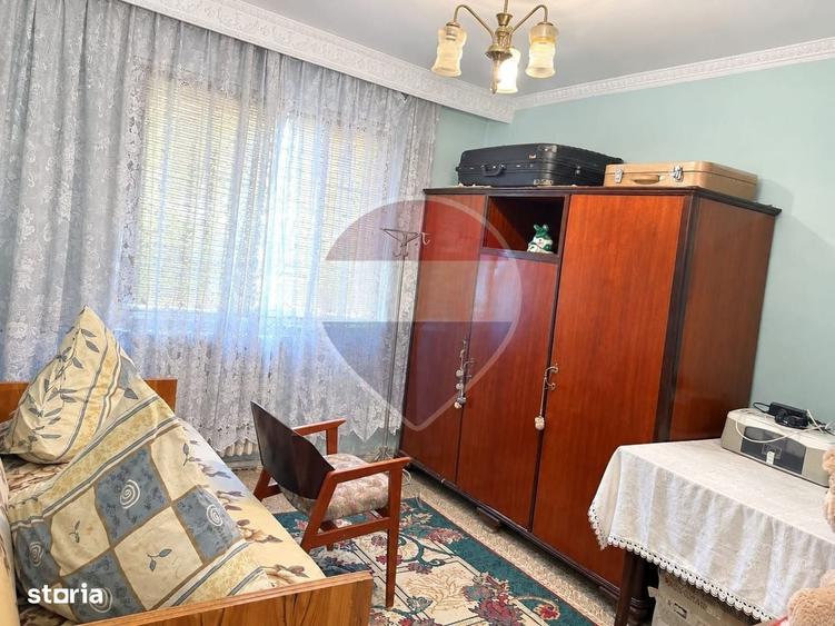 Apartament cu 3 camere, decomandat, et 10, str Alecu Russo - 5