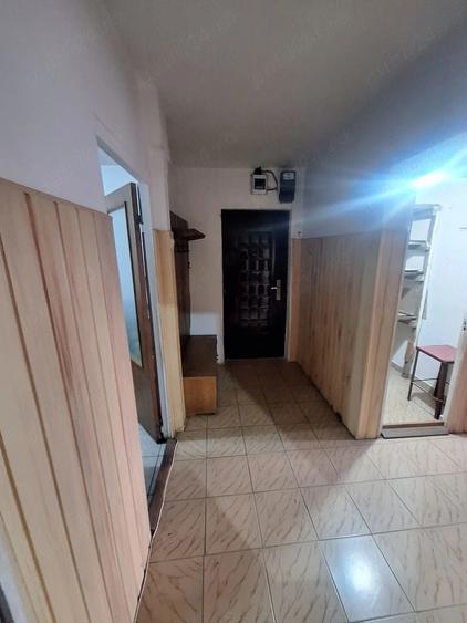 Apartament cu 3 camere decomandat în Inel II