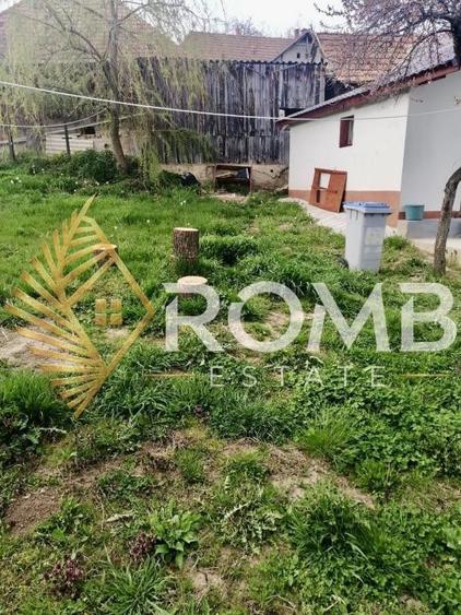 Casă individuală cu 3 camere cu Teren 900 Mp în Sânmihaiu Almașului