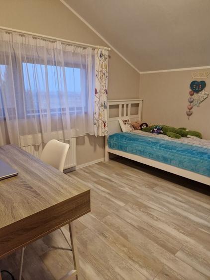 Duplex cu 4 camere cu Canalizare în Dumbrăvița