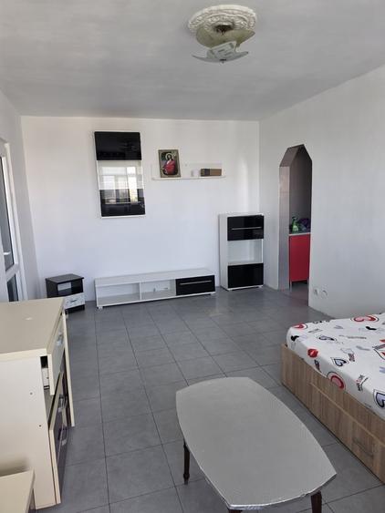 Apartament cu 2 camere semidecomandat în Titan