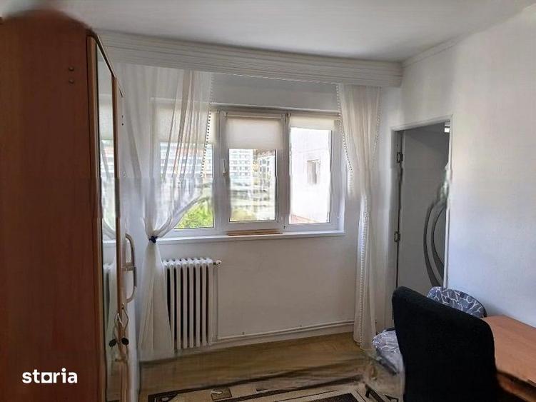 Garsonieră decomandată în Podu Roș